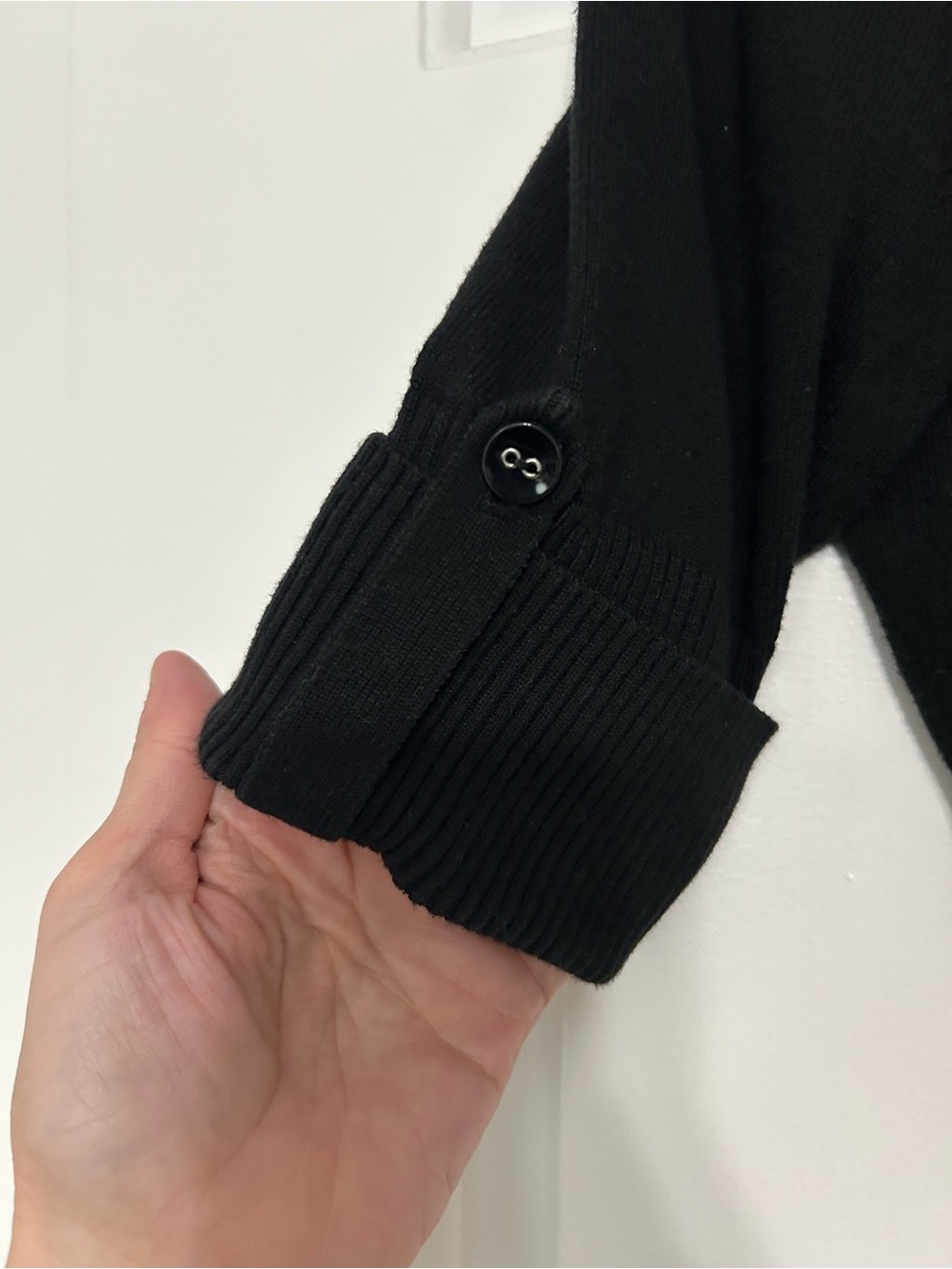 Y2K Sweater Project Black Cropped V-Neck Button Cardigan - Picture 5 of 7